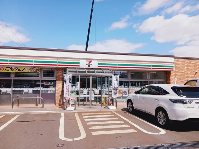 セブンイレブン弘前東長町店まで443m