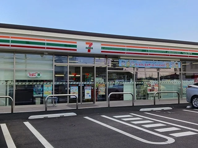 セブンイレブン宮の内4丁目店まで1000m