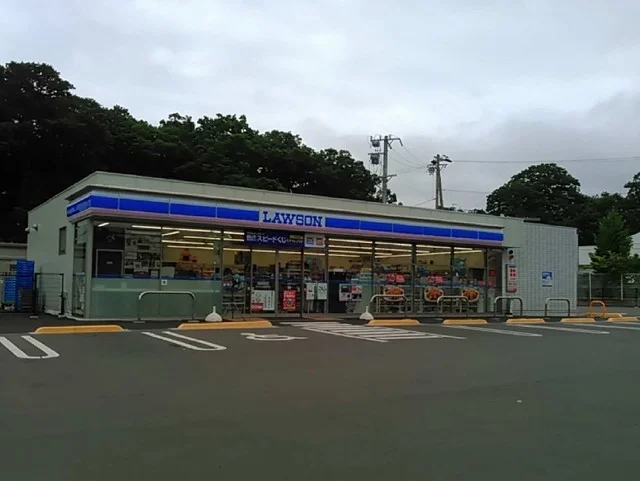 ローソン上田岩下店まで500m
