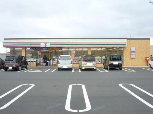 セブンイレブン 丸岡下安田店まで550m