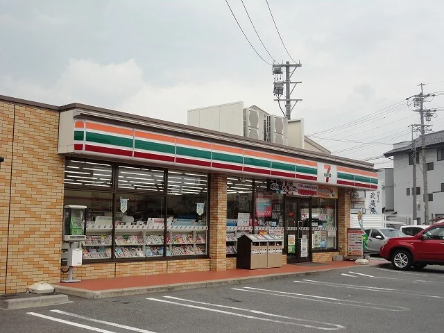 セブンイレブン　宮後町砂場店まで400m