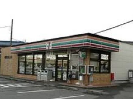 セブンイレブン上尾小泉店まで800m