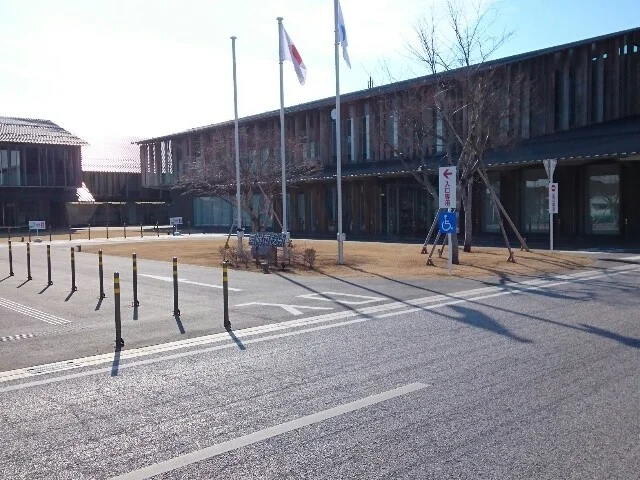 富岡市役所まで750m