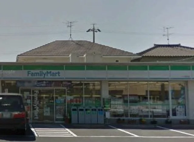 ファミリーマートまで400m