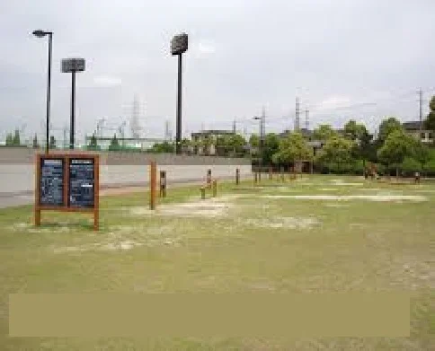 刈谷市総合運動公園まで2400m