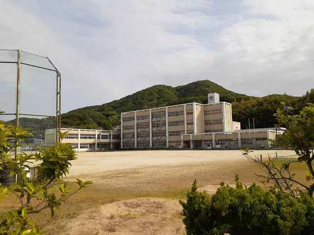 灘崎中学校まで500m