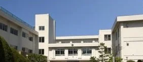 平岩小学校まで1100m