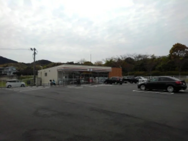 セブンイレブンまで850m