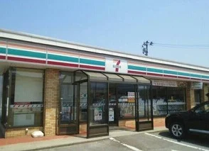 セブンイレブン櫛引バイパス店まで500m