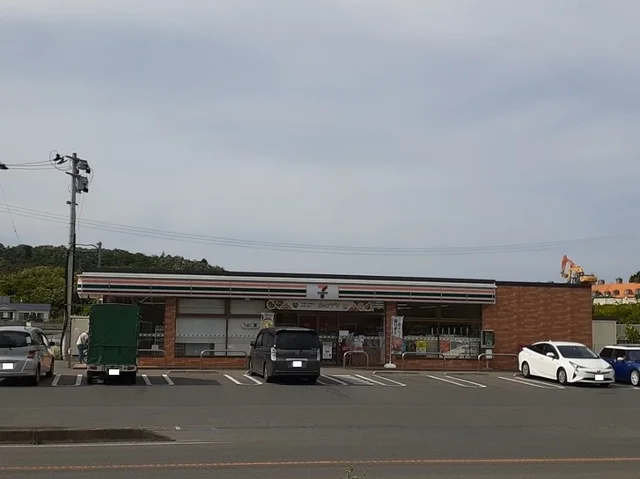 セブンイレブン原町牛来店まで63m