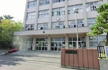 山の手南小学校まで500m