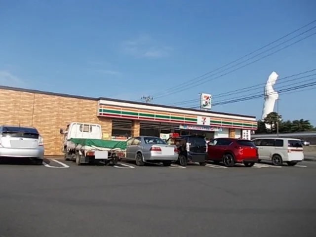セブンイレブン会津高塚団地前店まで650m