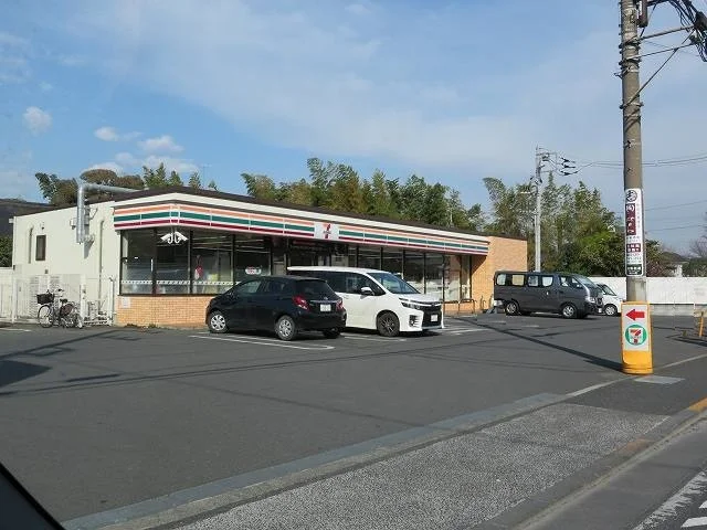 セブンイレブンまで850m