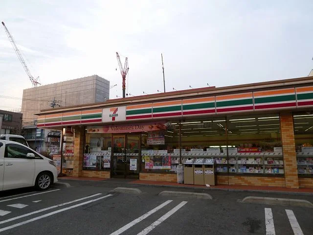 セブンイレブンまで850m