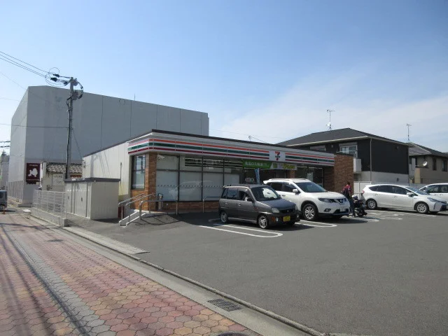 セブンイレブンまで600m