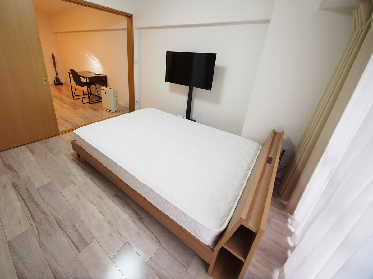南側にバルコニーがあるので、朝から晩まで大変明るいお部屋です！
