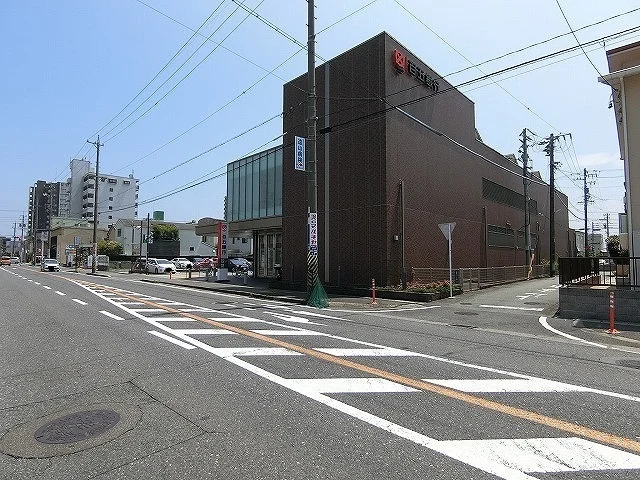 百五銀行津新町支店まで700m