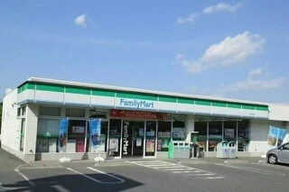 ファミリーマートまで1100m