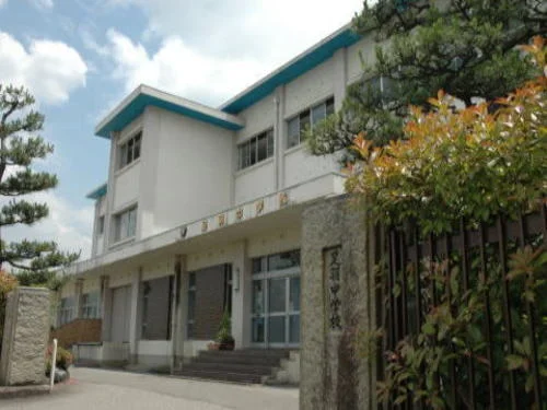 足羽中学校まで950m