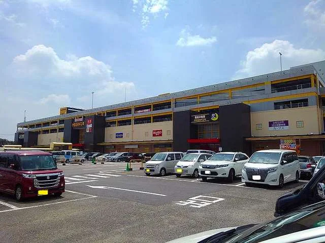 MEGAドンキUNY　大口店まで1082m