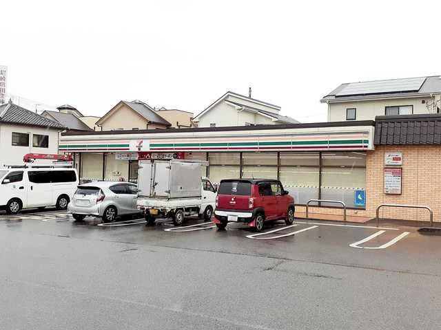 セブンイレブン三木本町店まで338m