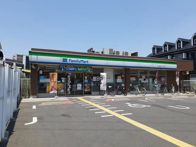 ファミリーマート様まで150m