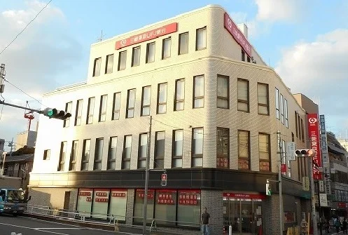 三菱東京UFJ銀行まで120m