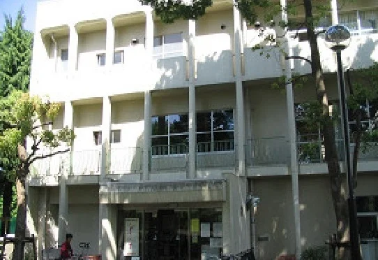 国立図書館まで180m