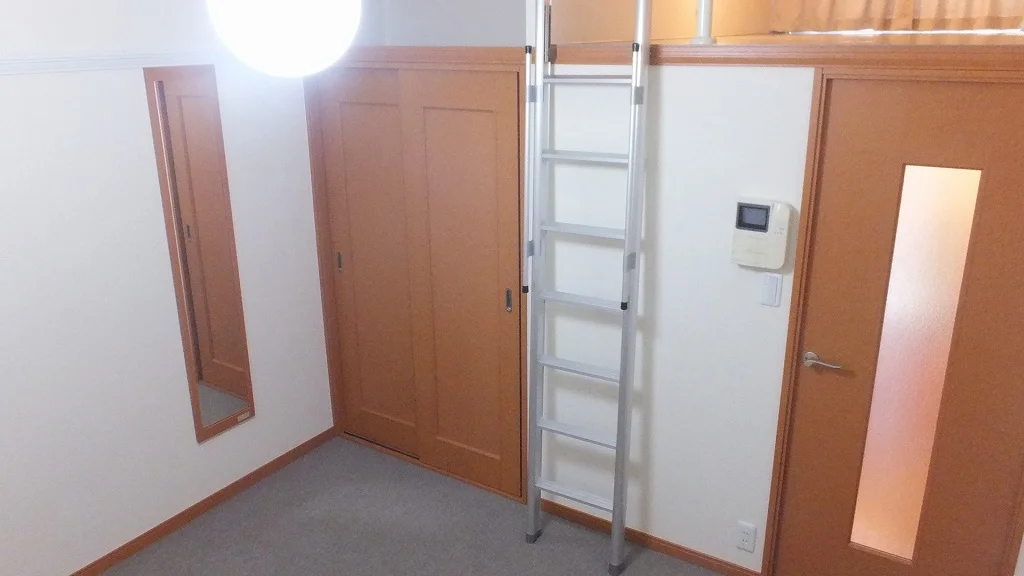 2Ｆの床面は、カーペット敷きです。