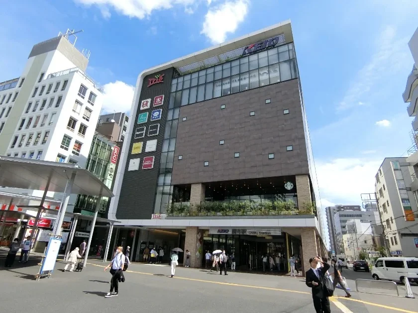 映画館（徒歩9分）