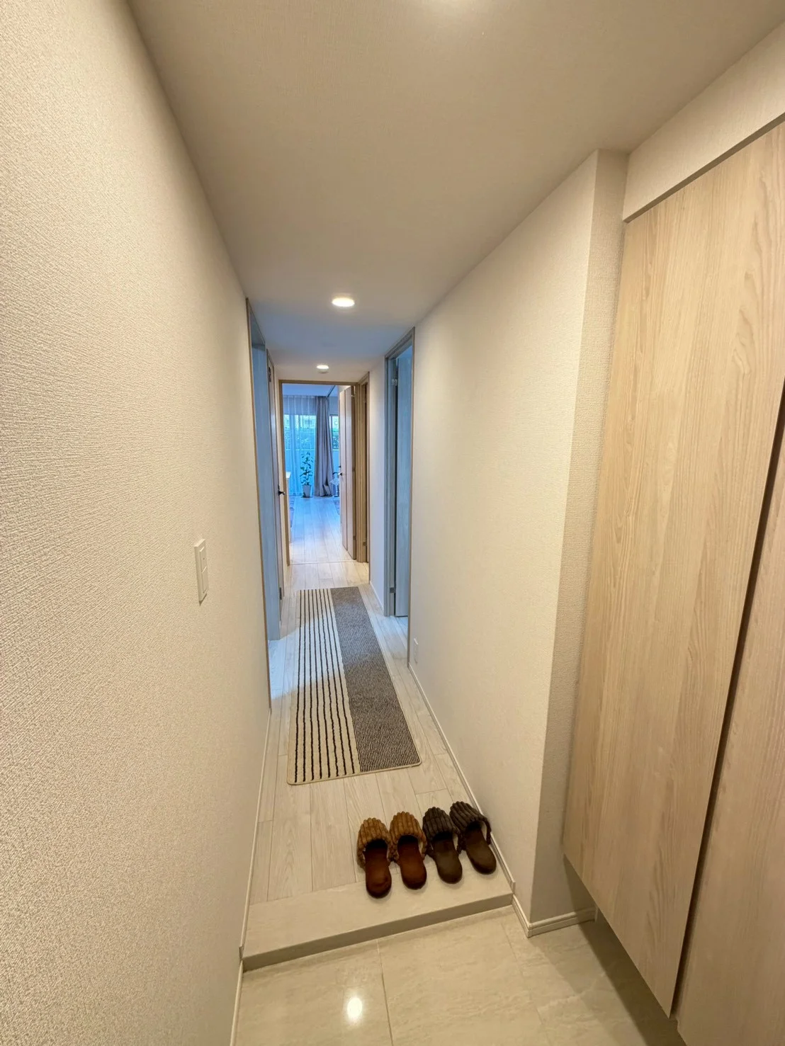 奥行のあるマンションです。