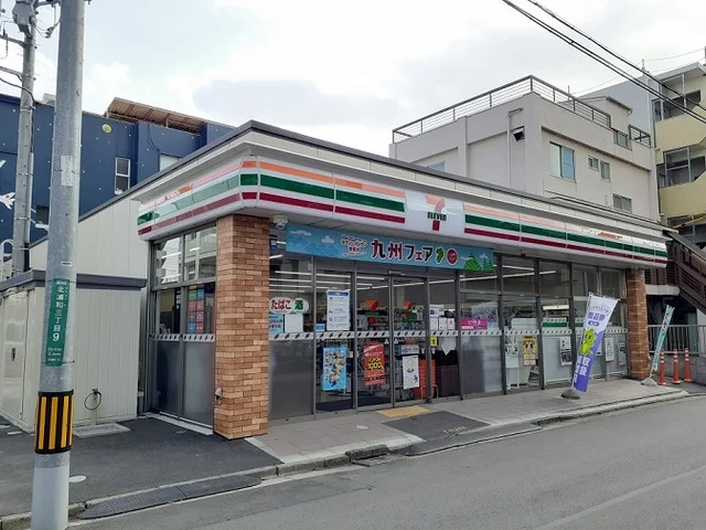 セブンイレブン　北浦和駅東店まで600m