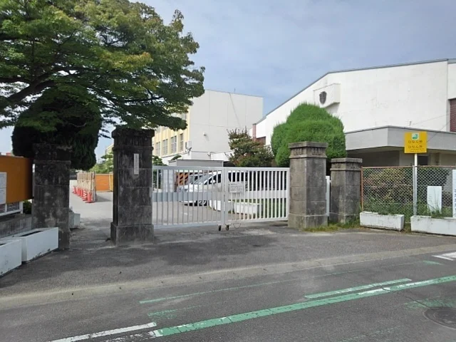 江南市立　古知野南小学校まで1100m