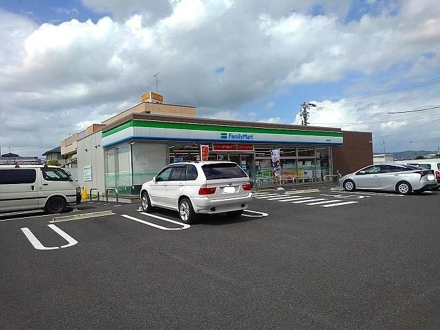 ファミリーマート　扶桑高雄店まで1000m