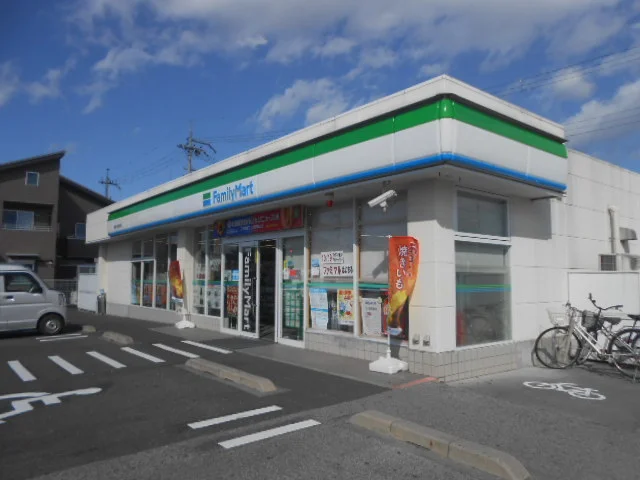 ファミリーマート川瀬馬場町店様まで210m