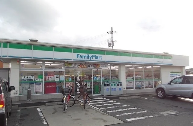 ファミリーマートひばり丘店様まで750m