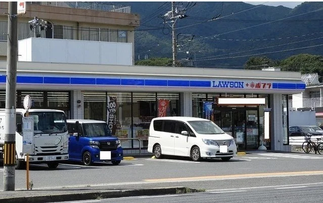 ローソンまで1600m