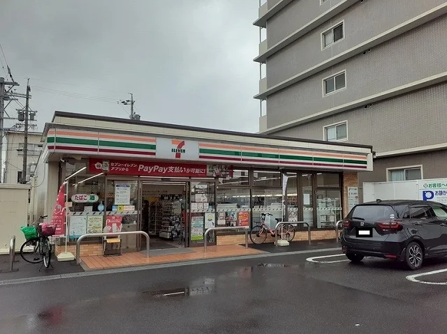 セブンイレブン鈴鹿白子駅前店まで850m