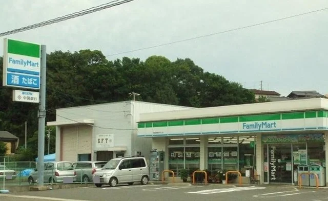 ファミリーマート児島田の口店まで220m