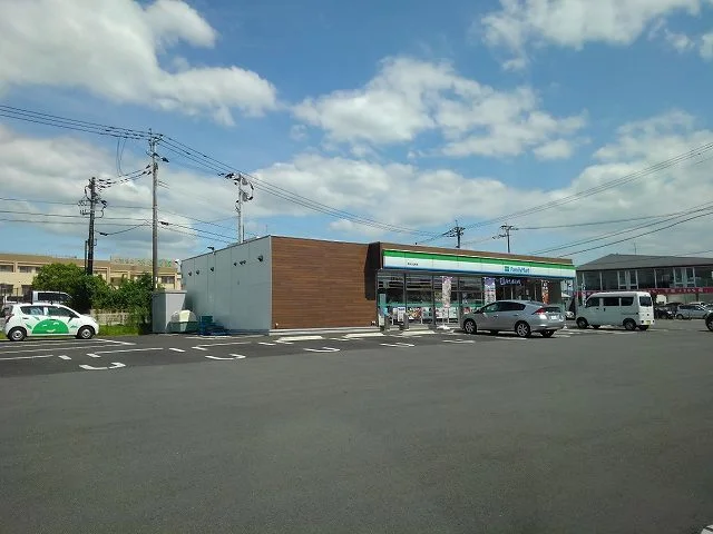 ファミリーマート小山町店まで500m
