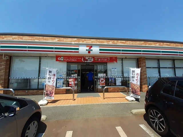 セブンイレブン亀田曙店まで750m