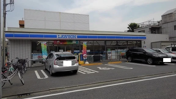 ローソンまで200m