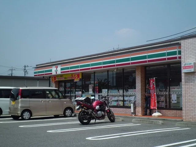 セブンイレブンまで100m