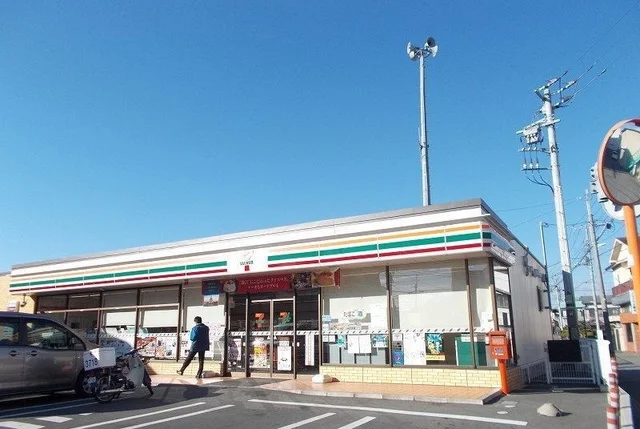 セブンイレブン三島大場駅前店まで450m