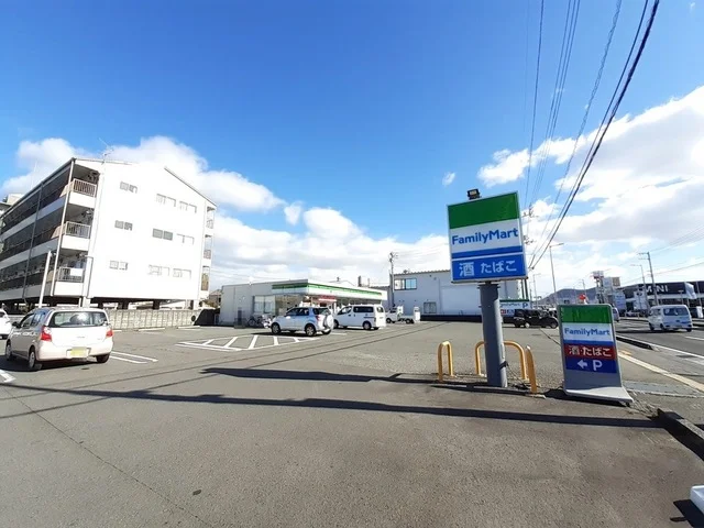 ファミリーマート高須新町店まで329m