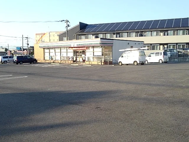 セブンイレブン筑後向山店まで1100m
