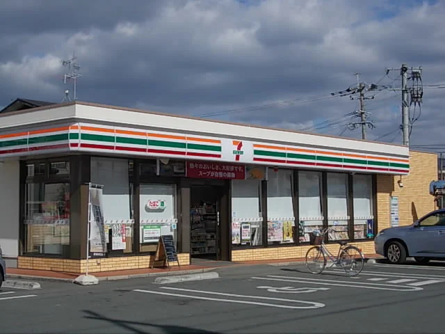 セブンイレブンまで450m