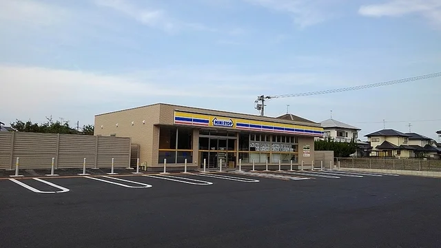 ミニストップまで290m
