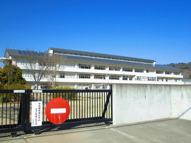 足利市立毛野小学校まで600m