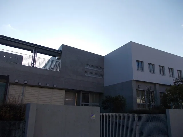 府中学園まで2400m